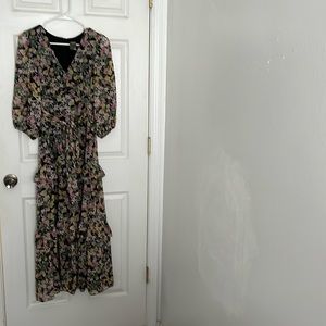 Ruffled Dress With Floral Print 🌸